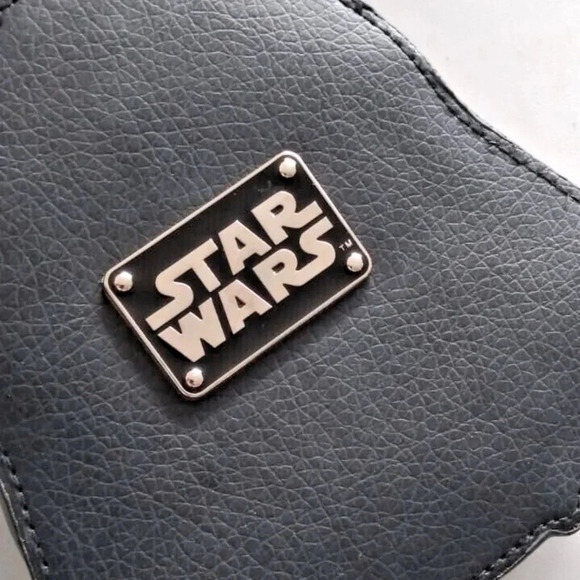 Loungefly Disney Star Wars Darth Vader Coin Case Wallet Black Silver-Collectible - Picture 4 of 5